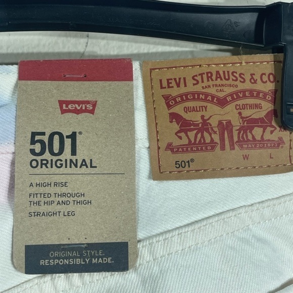 Levi's® 501® Original Women's Jeans, Size 27 x 30 - Picture 9 of 14